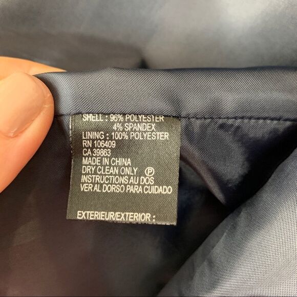 Tahari Tweed Black/White‎ Crop 2 Button Career Blazer Sz 4 - Picture 9 of 10